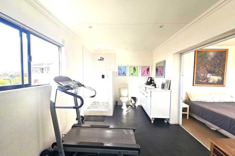 2 Bedroom Property for Sale in Wavecrest Eastern Cape